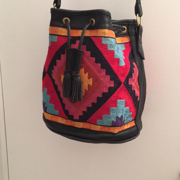 Vintage Handbags - Vintage Leather Southwest Boho Bucket Bag